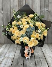 Букет цветов из:  Розы и Лизиантусы в Пыталово