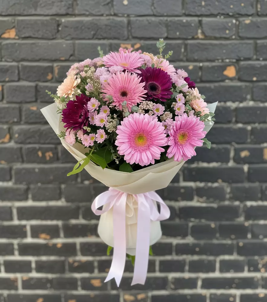 Букет цветов из: Герберы и Хризантемы в Пыталово
