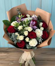 Букет цветов из:  Розы и Альстромерии в Пыталово