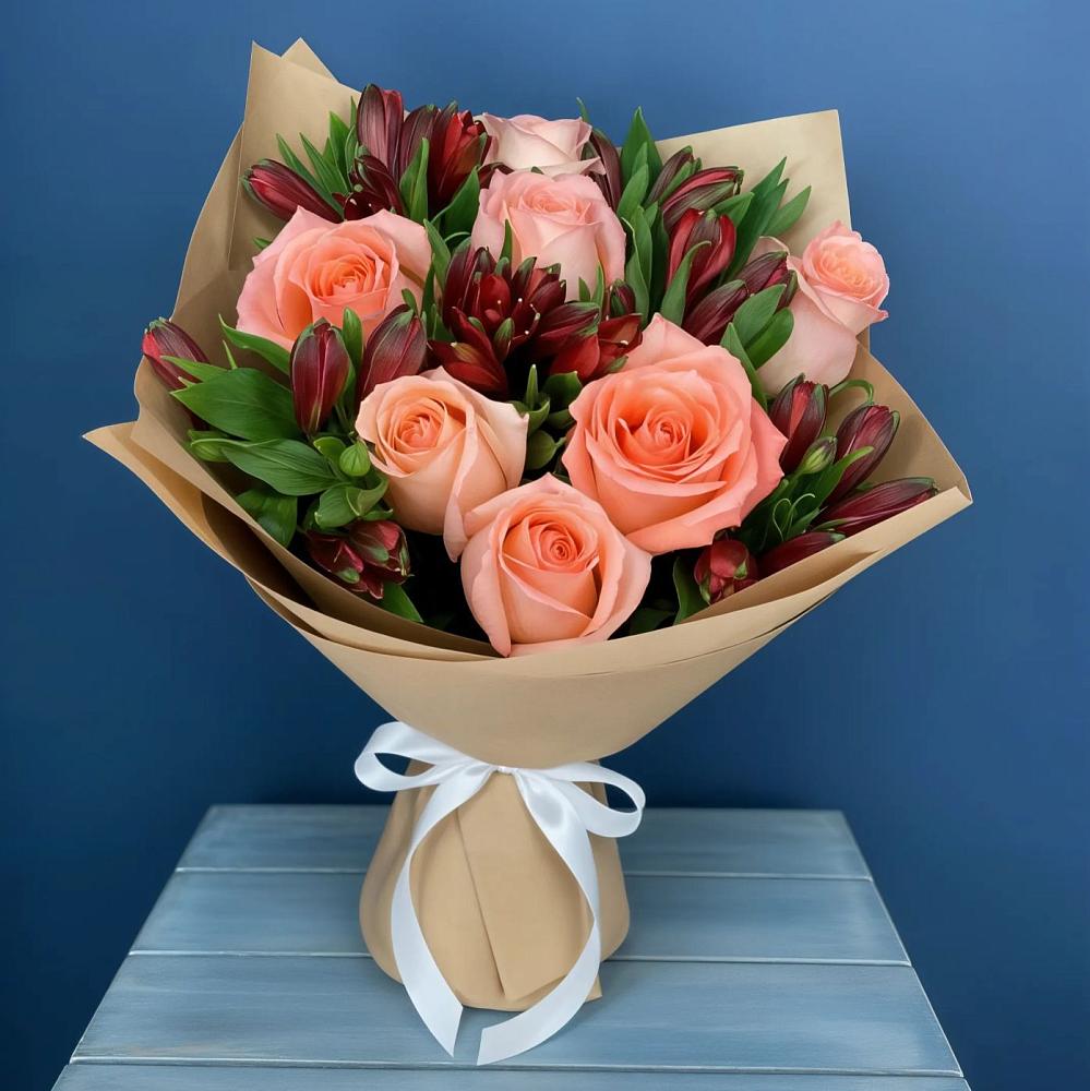 Букет цветов из: Розы и Альстромерии в Пыталово