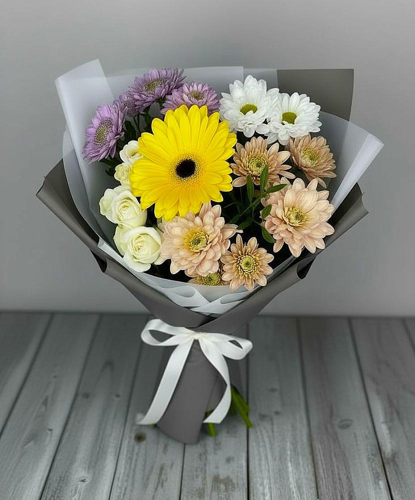 Букет цветов из: Розы, Герберы и Хризантемы в Пыталово