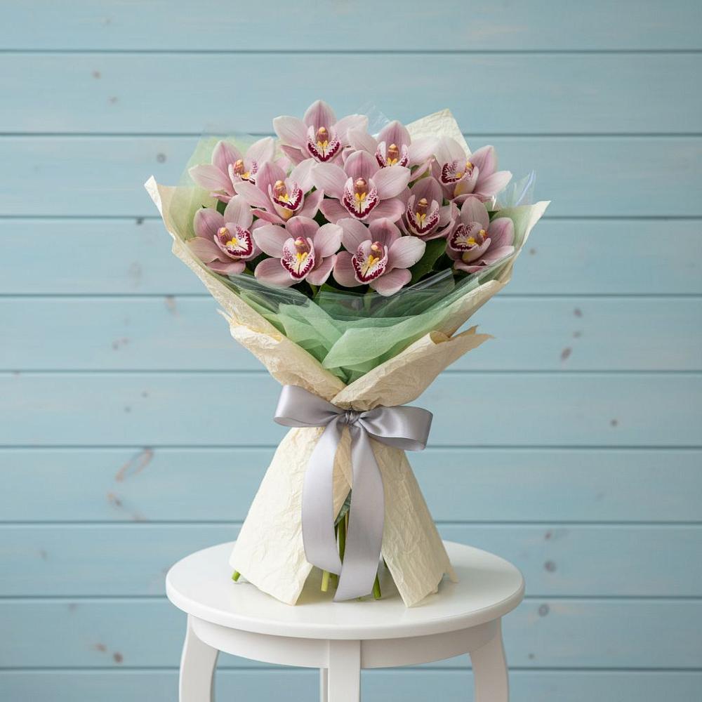 Букет цветов из: Орхидеи и Розы в Пыталово