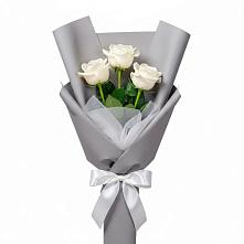 Букет 3 белые розы в Пыталово