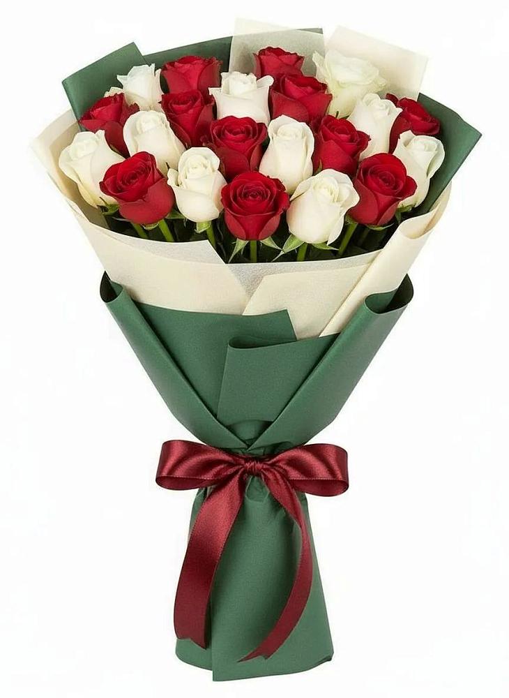 Букет Микс из красных и белых роз в Пыталово