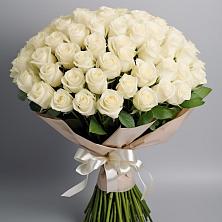 Букет 101 беля роза Белоснежка в Пыталово