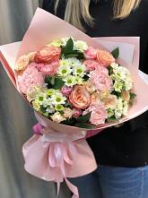 Букет нежные объятья в Пыталово Букет цветов из: Гвоздики, Розы и Хризантемы в Пыталово