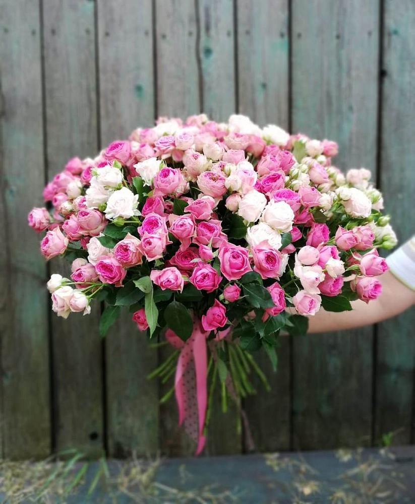 Букет Розовые кустовые розы Натали и Лав Лидия в Пыталово