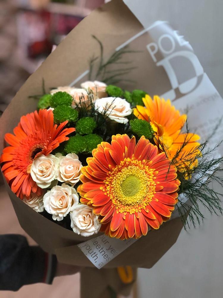 Букет цветов из: Герберы, Хризантемы и Розы в Пыталово